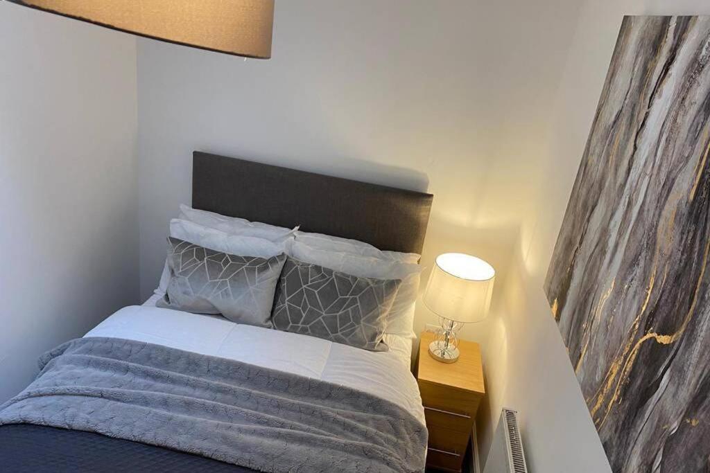 Alicia Newport By Mia Living 2 Bedroom Apartment With Dedicated Parking Newport (Gwent) Exterior foto