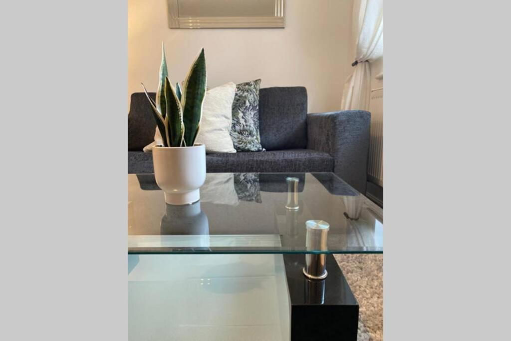 Alicia Newport By Mia Living 2 Bedroom Apartment With Dedicated Parking Newport (Gwent) Exterior foto